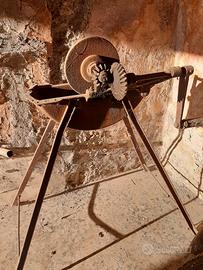 Antica mola ad acqua