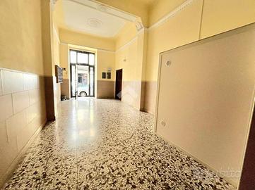 2 LOCALI A BARI