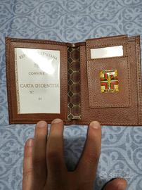 Portafoglio verticale in pelle marrone uomo