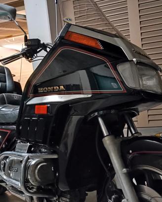 Honda GL 1200 Gold Wing - 1984