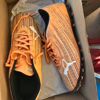 scarpe calcetto n. 40.5