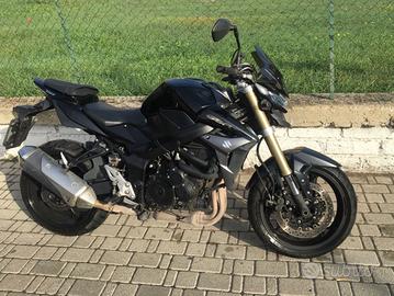 Suzuki GSR750