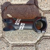 Attacco manubrio Race Face XC 90 mm / 6°