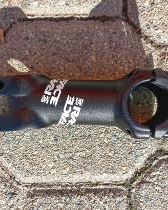 Attacco manubrio Race Face XC 90 mm / 6°