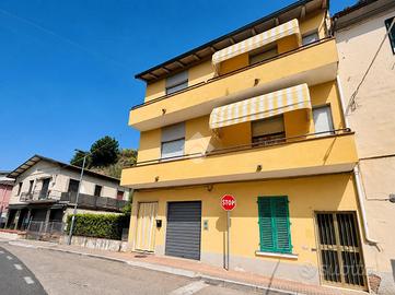 CASA INDIPENDENTE A CAPRAIA E LIMITE