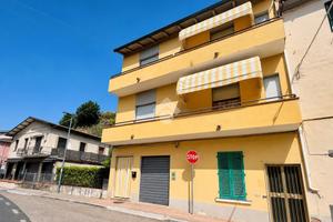 CASA INDIPENDENTE A CAPRAIA E LIMITE