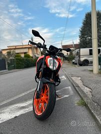 KTM DUKE 390