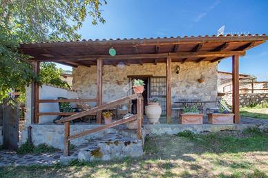 CASA INDIPENDENTE A ANTRODOCO