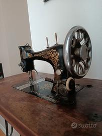Macchina da cucire d'epoca SINGER SPHINX