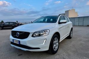VOLVO XC60 2.0D D3 150CV GEARTRONIC FUL LED MY16