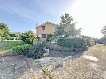 PORZIONE DI BIFAMILIARE A VELLETRI