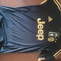 Vestiario misto Juve nuovi ancora con etichetta