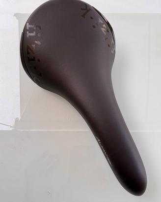 Fizik Aliante Delta (Spine Concept)