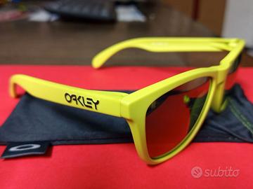 Occhiali da sole Oakley Frogskins 24-341 Polarizza