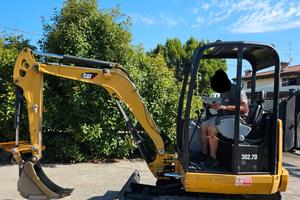 E245 - ESCAVATORE CATERPILLAR 302.7