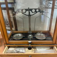 Bilancia vintage da farmacia