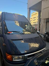 Furgone Iveco Daily 6.99 mt semi camperizzato