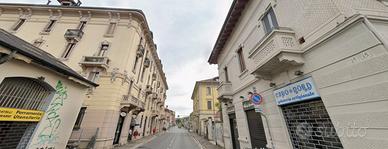 Ampio trilocale a Monza con posto auto e terrazzo