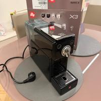 macchinetta caffé Illy x3 caps