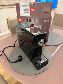 macchinetta caffé Illy x3 caps