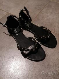 sandali neri borchie 