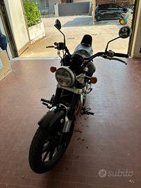 Royal Enfield Super Meteor 650 come nuova