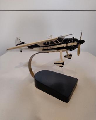Cessna 195 Businessliner