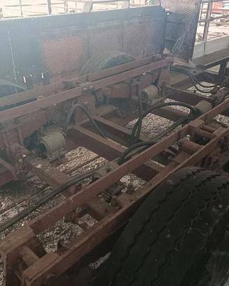 carrello tre assi trasporto mietitrebbie o carri b