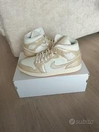 Nike Air Jordan 1 Mid – bianco/crema e oro