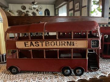 Modellini latta London bus school