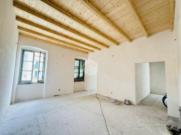 CASA SEMINDIPENDENTE A CASARZA LIGURE