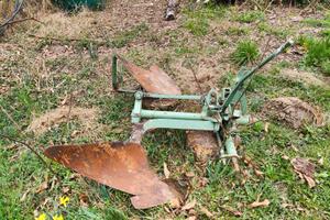 Aratro reversibile da trattore