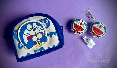 Portamonete Doraemon e coppia di Charm Jibbitz