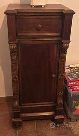 Comodini di antiquariato