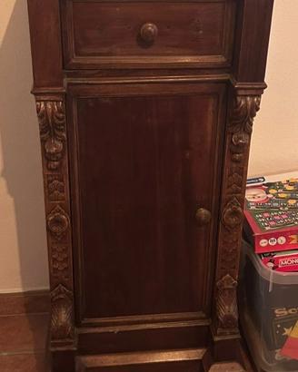 Comodini di antiquariato