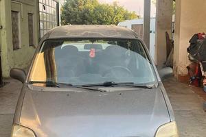 Opel Agila 1.2 benzina – 2007 – 180.000 km tratt.