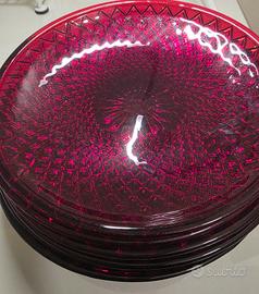 8 piatti vetro rosso nuovi