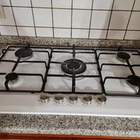 piano cottura a gas 