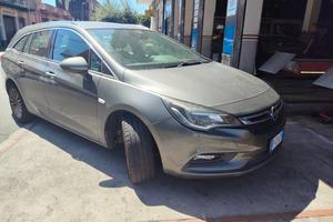Opel Astra K Sport Tourer 160cv biturbo
