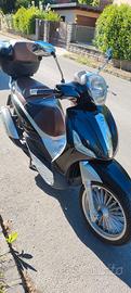 Beverly 300 ie