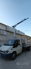 Furgone con gru