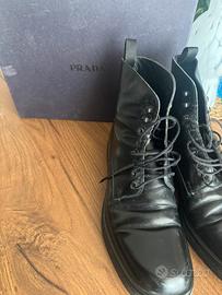 Scarponcini Prada in pelle nera