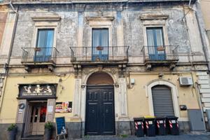 Giarre(C.so Italia) amatoriale palazzetto singolo