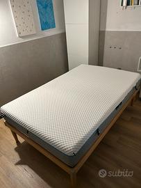 Letto con materasso da una piazza e mezzo