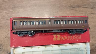 Carrozza passeggeri centoporte FS Rivarossi 1:80