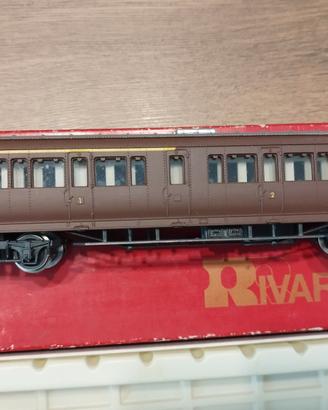 Carrozza passeggeri centoporte FS Rivarossi 1:80