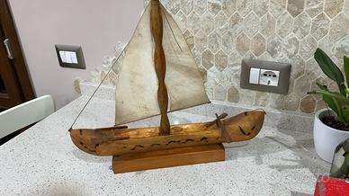 Barca in legno antica lunga45cm x 38 di altezza