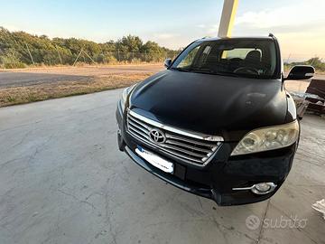 Toyota Rav4 2.2 diesel 150cv con gancio traino