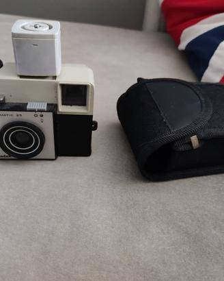 Kodak instamatic 25 con flash e sacca