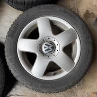 gomme invernali con cerchioni 185 60 R15 